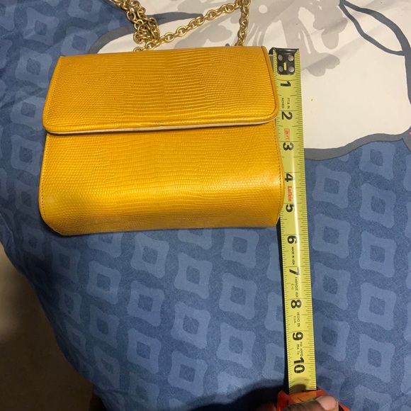 Vintage Gold Shoulder Bag - Picture 4 of 16